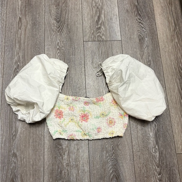 Zara Other - Zara Textured White Top with Subtle Floral Accents